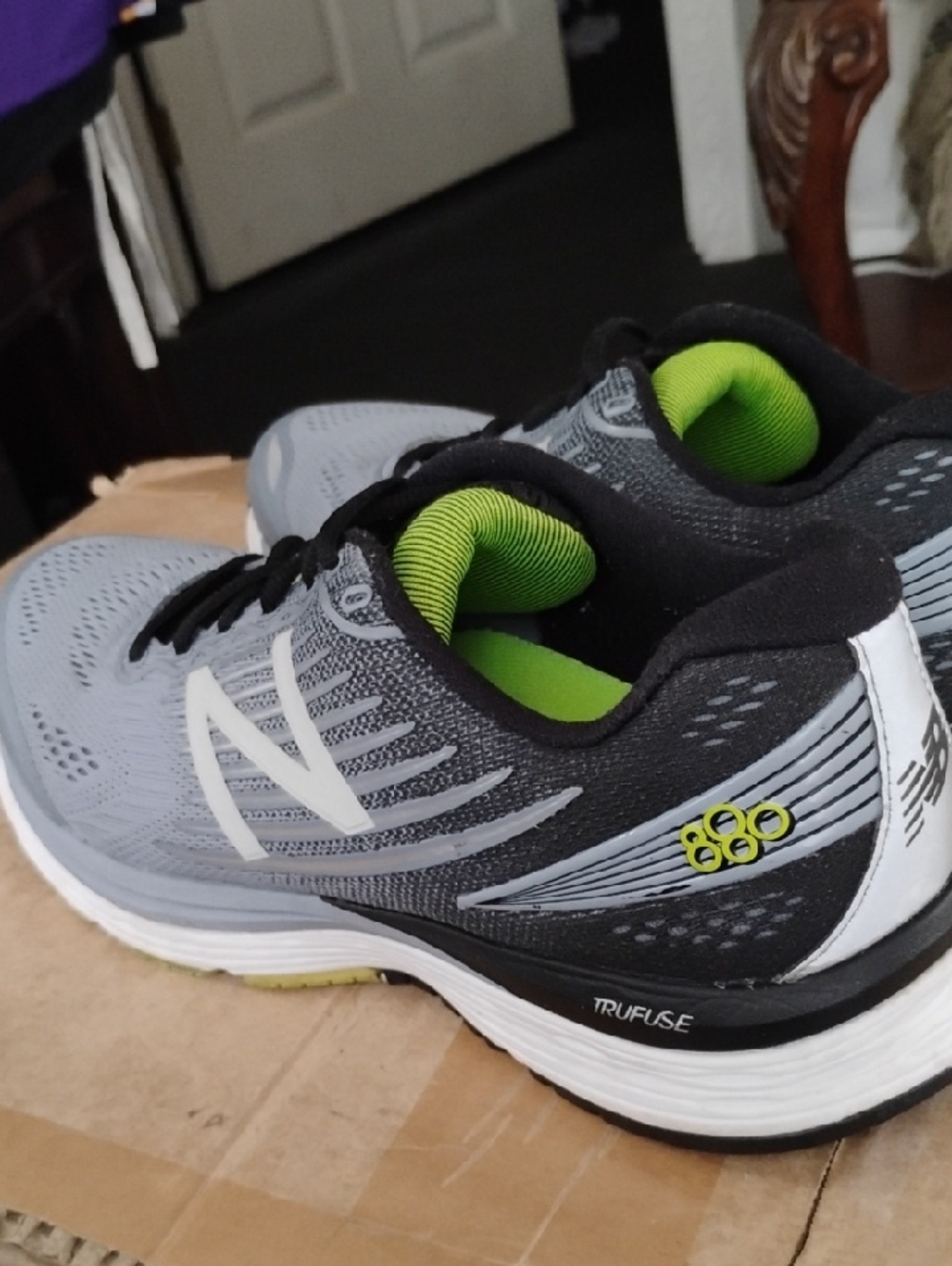 New Balance 880 V8
